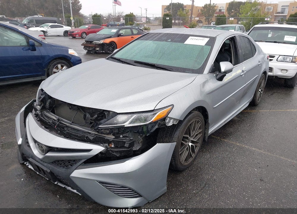 2018 TOYOTA CAMRY SE VIN: 4T1B11HK4JU657553