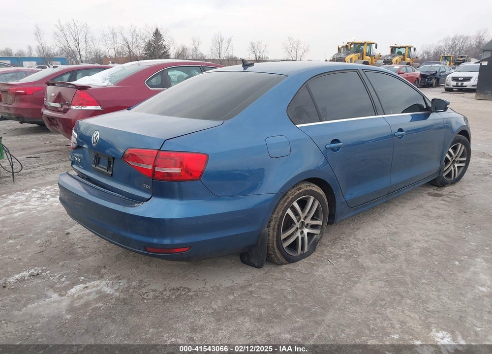 2015 VOLKSWAGEN JETTA 2.0L TDI SE VIN: 3VWLA7AJ7FM328304