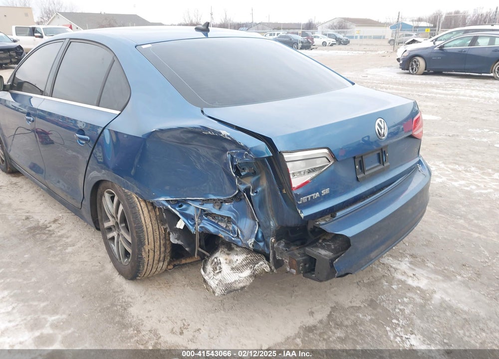 2015 VOLKSWAGEN JETTA 2.0L TDI SE VIN: 3VWLA7AJ7FM328304
