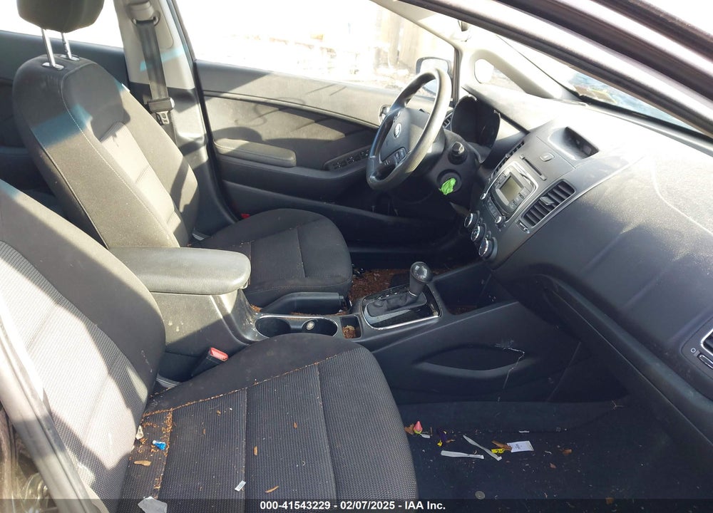 2018 KIA FORTE VIN: 3KPFK4A70JE205690