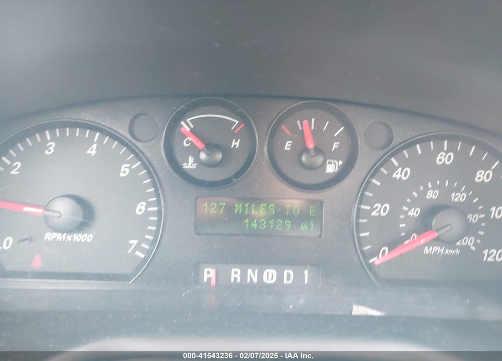 2007 FORD TAURUS VIN: 1FAFP53U27A107658