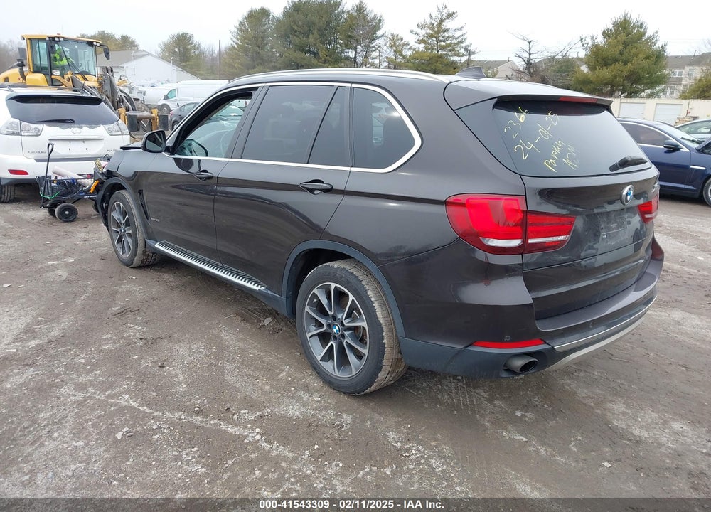 2015 BMW X5 VIN: 5UXKR0C54F0K52542