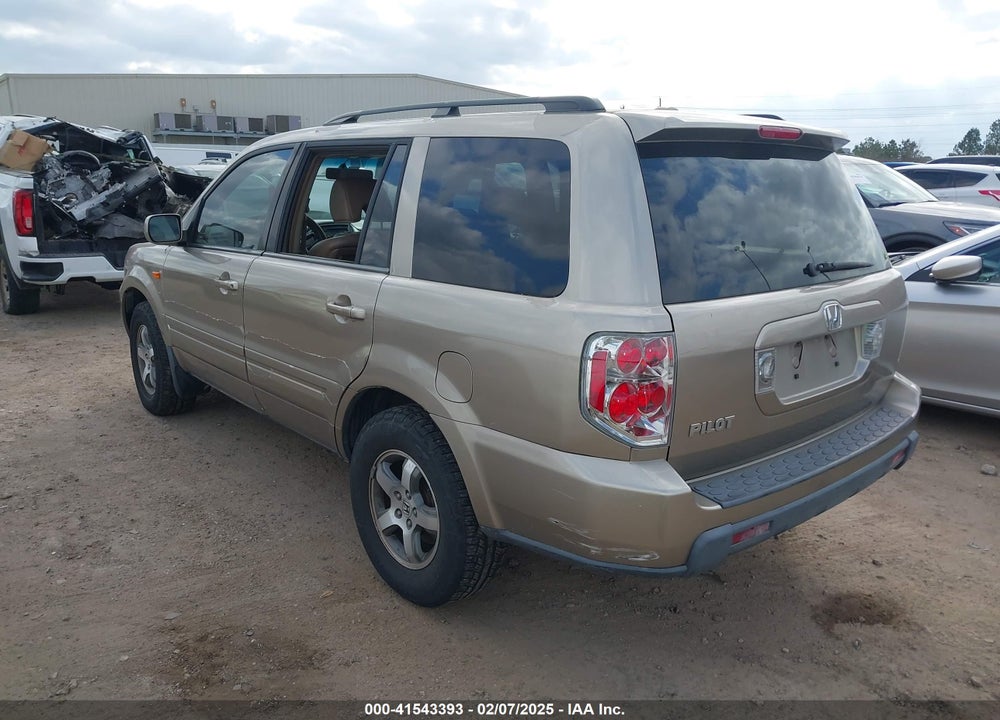 2006 HONDA PILOT EX-L VIN: 5FNYF28586B039412