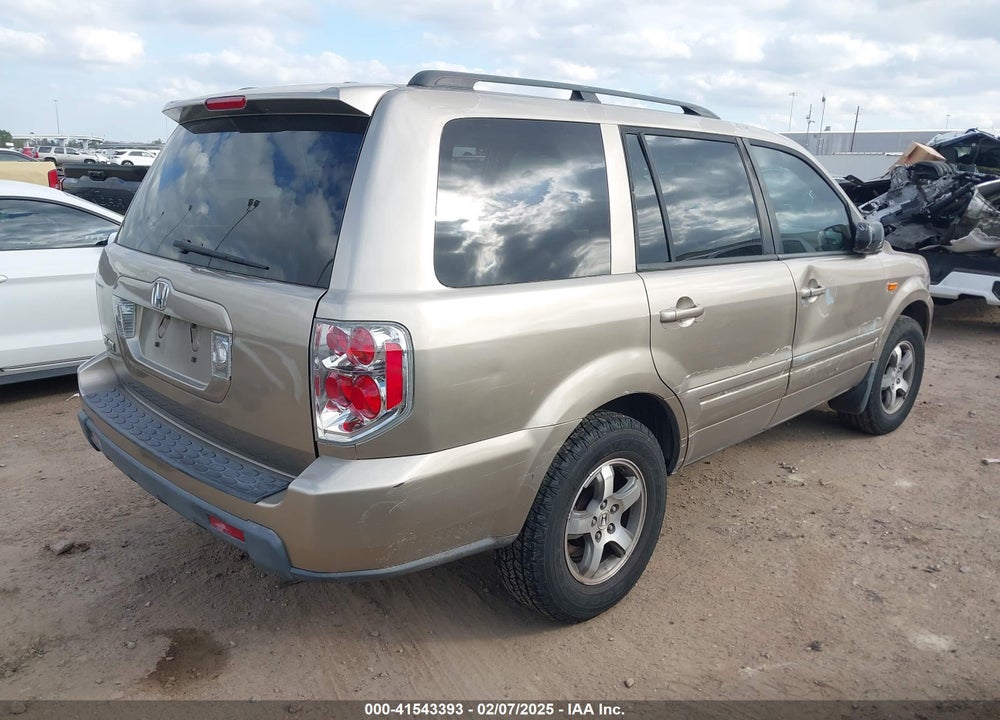 2006 HONDA PILOT EX-L VIN: 5FNYF28586B039412