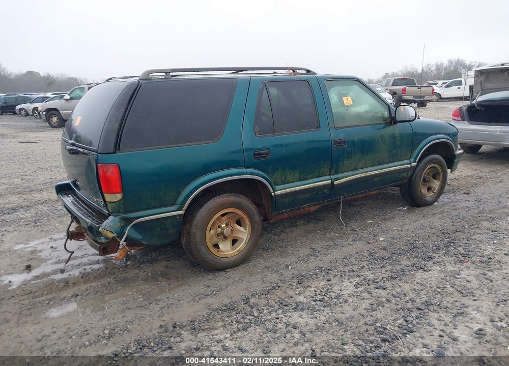 1997 CHEVROLET BLAZER LS VIN: 1GNCS13W1V2261394