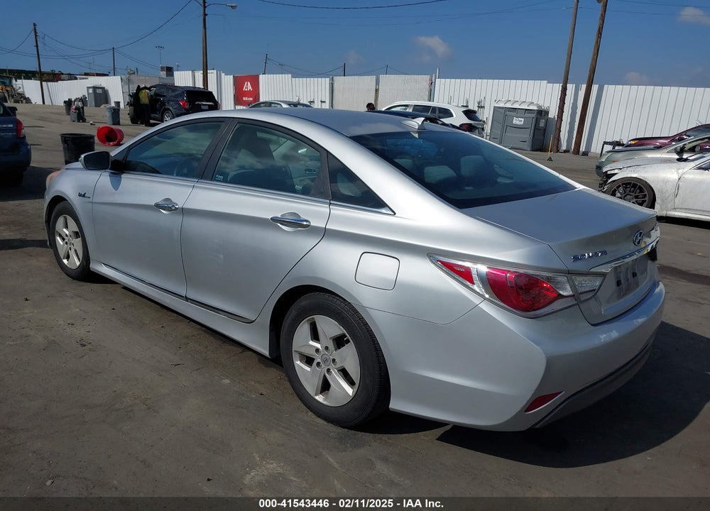 2012 HYUNDAI SONATA VIN: KMHEC4A48CA027852