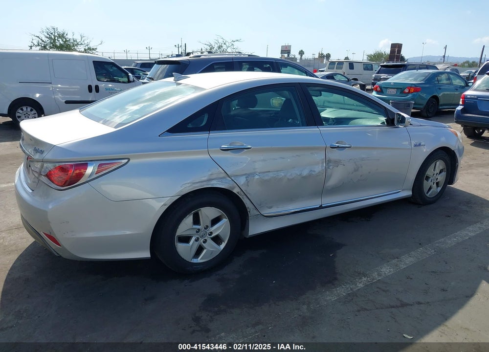 2012 HYUNDAI SONATA VIN: KMHEC4A48CA027852