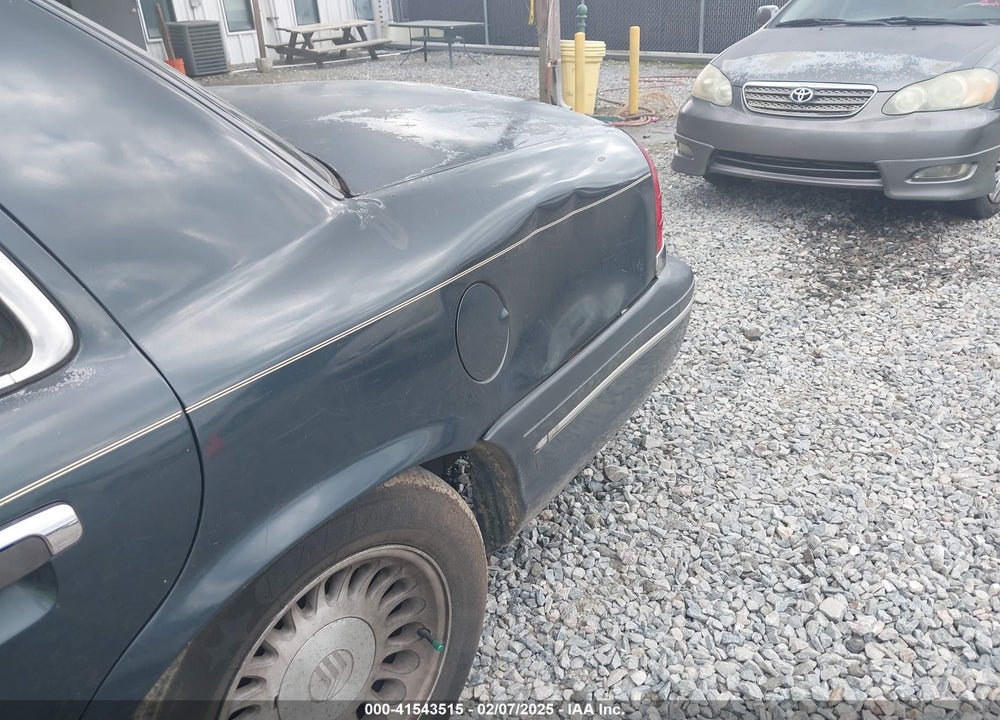 1998 FORD CROWN VICTORIA VIN: 2FAFP73W2WX100941