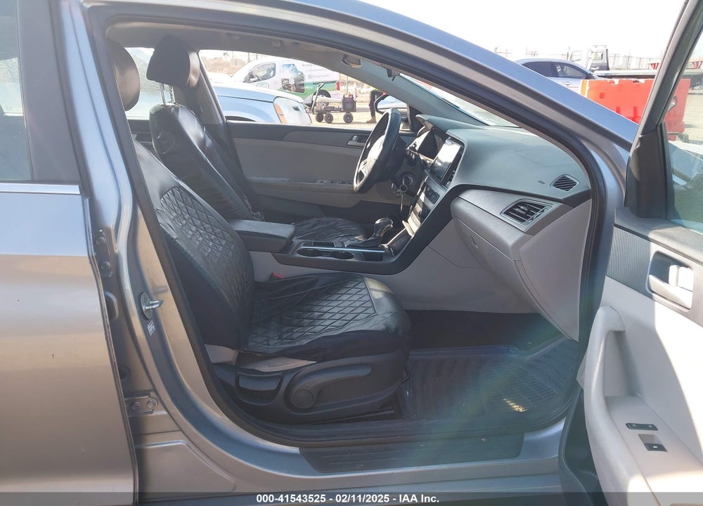 2017 HYUNDAI SONATA VIN: 5NPE24AF7HH515361