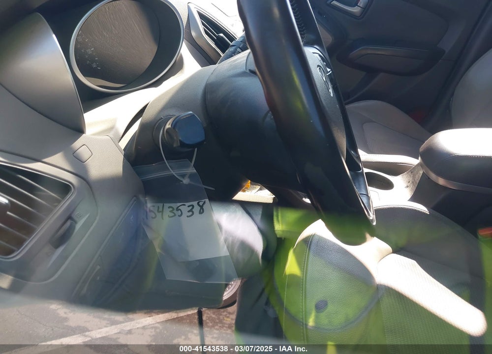 2014 HYUNDAI TUCSON SE VIN: KM8JU3AG3EU793411