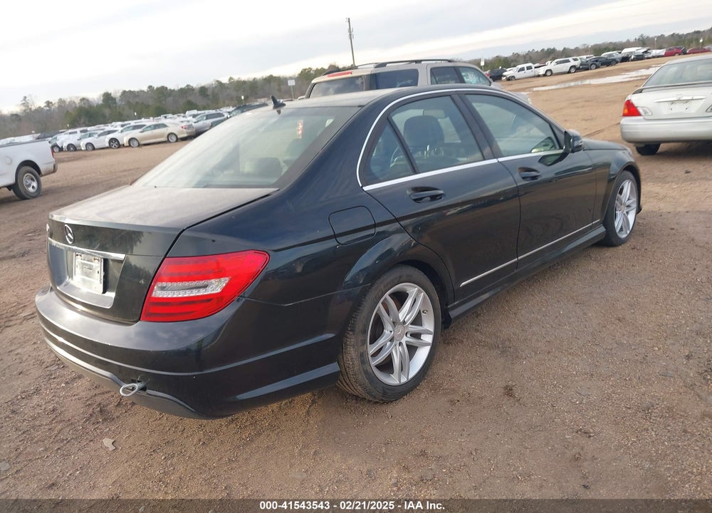 2013 MERCEDES-BENZ C 250 VIN: WDDGF4HB1DR250574