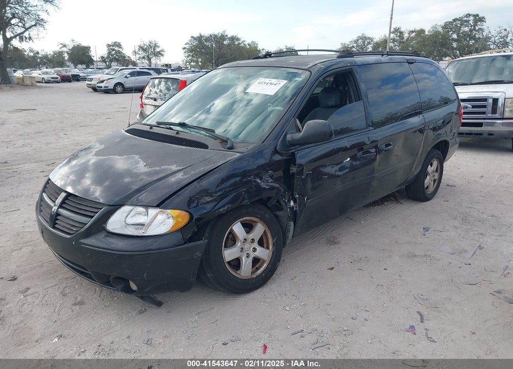 2005 DODGE GRAND CARAVAN SXT VIN: 2D4GP44L35R132868
