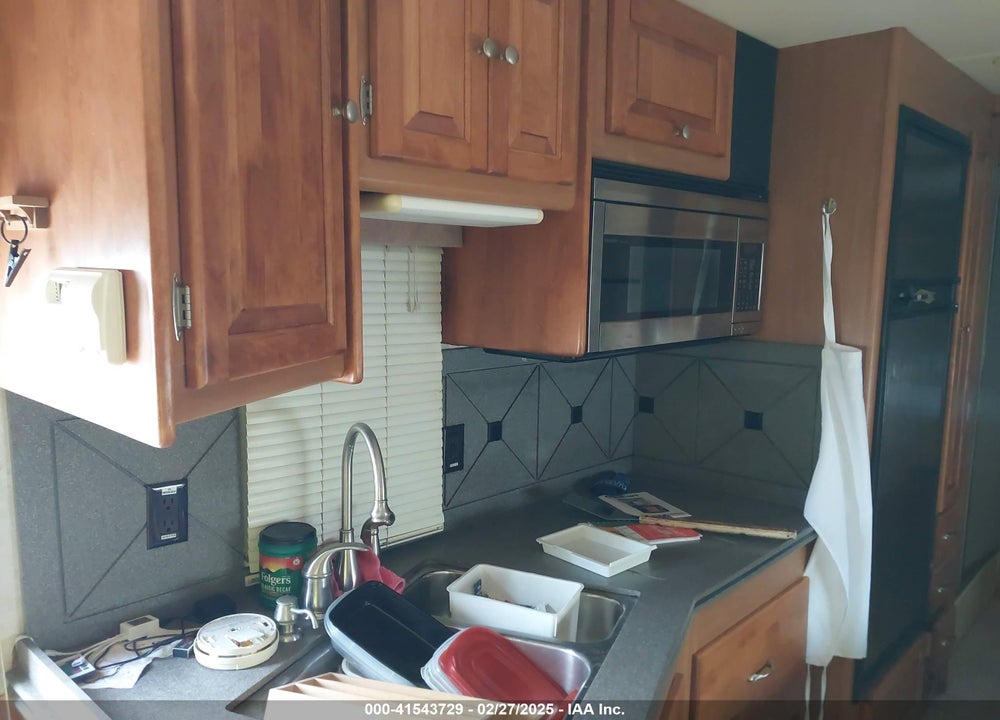2008 FREIGHTLINER CHASSIS M LINE MOTOR HOME VIN: 4UZACLDU18CZ53817