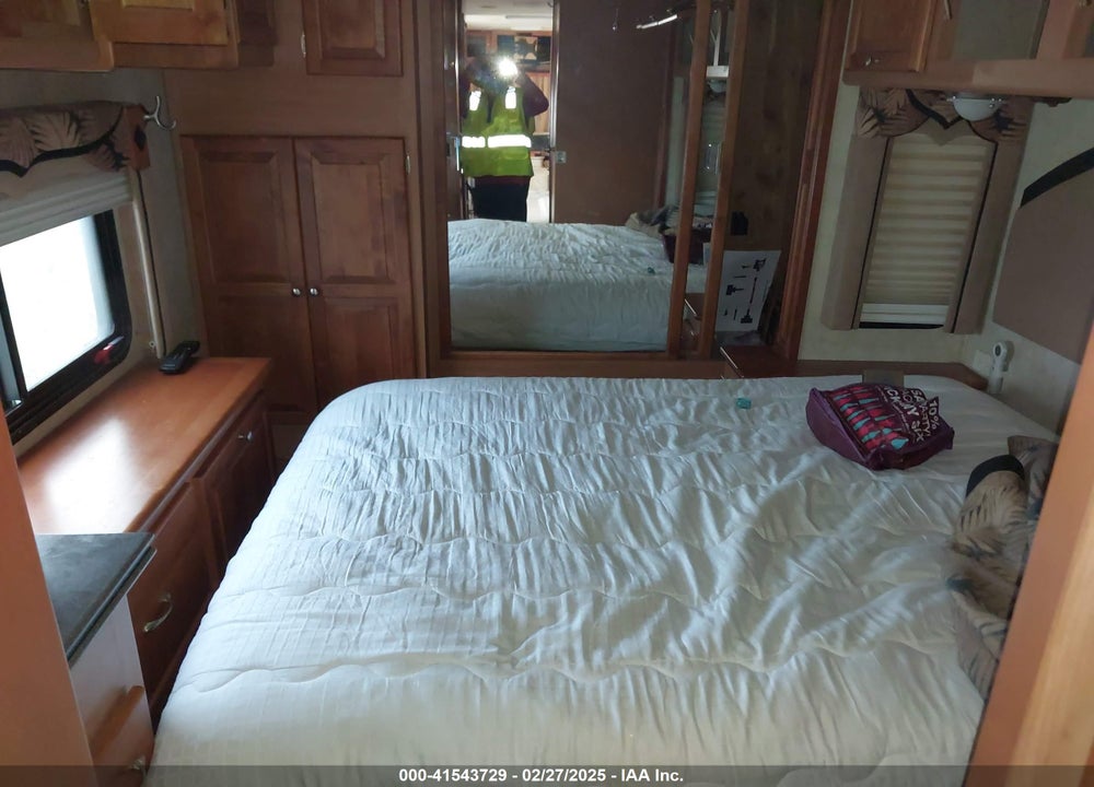 2008 FREIGHTLINER CHASSIS M LINE MOTOR HOME VIN: 4UZACLDU18CZ53817