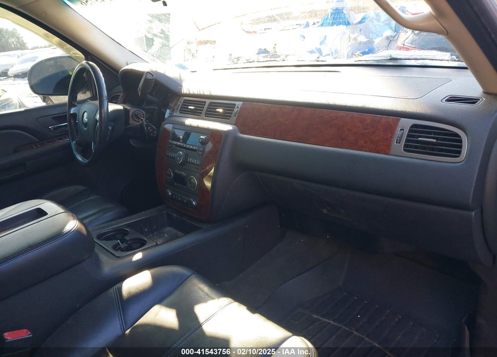 2009 CHEVROLET TAHOE LT2 VIN: 1GNFK23039R262316