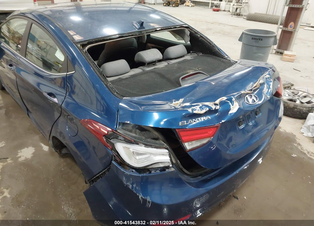 2014 HYUNDAI ELANTRA VIN: KMHDH4AH7EU156781