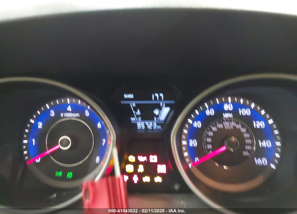 2014 HYUNDAI ELANTRA VIN: KMHDH4AH7EU156781