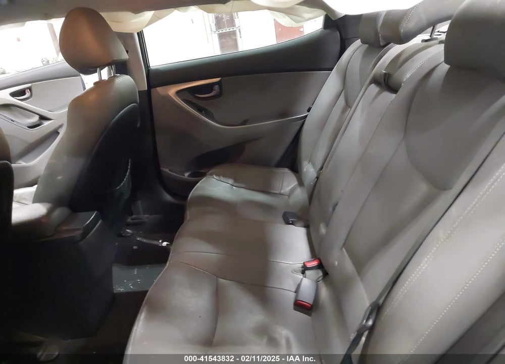 2014 HYUNDAI ELANTRA VIN: KMHDH4AH7EU156781