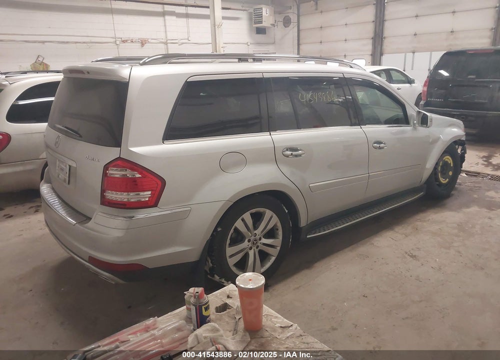 2011 MERCEDES-BENZ GL 450 4MATIC VIN: 4JGBF7BE7BA694820