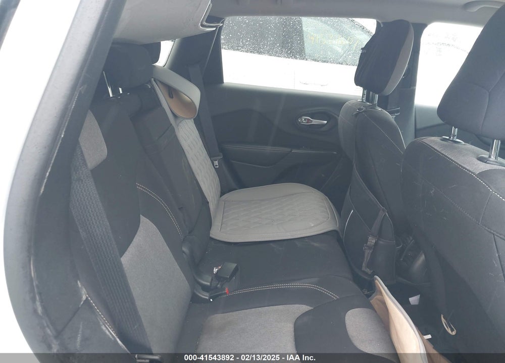 2016 JEEP CHEROKEE SPORT VIN: 1C4PJMAB5GW289788