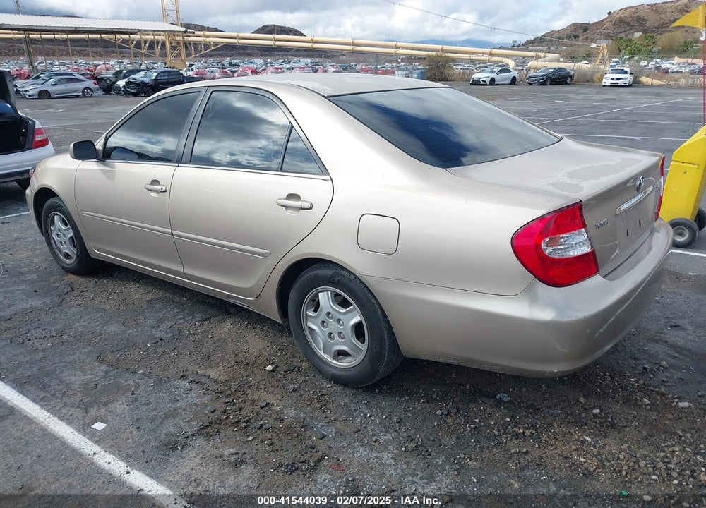 2002 TOYOTA CAMRY LE V6 VIN: 4T1BF32K72U522171