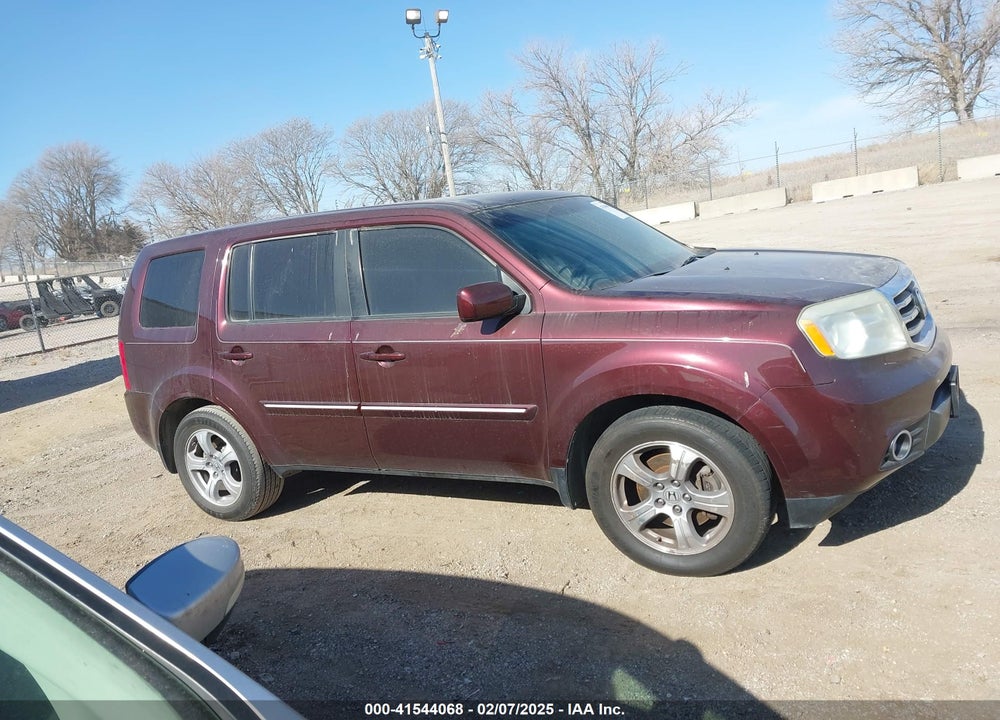 2014 HONDA PILOT EX-L VIN: 5FNYF4H52EB055650