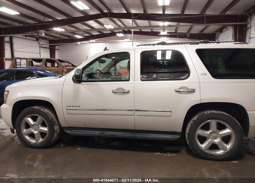 2011 CHEVROLET TAHOE VIN: 1GNSKCE05BR217546