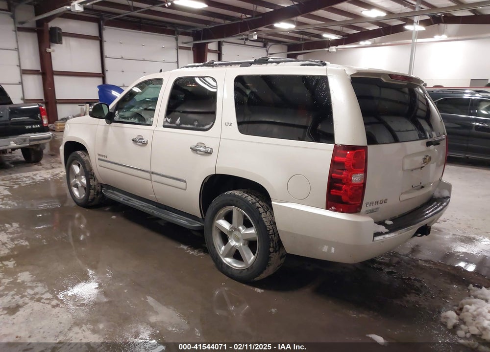 2011 CHEVROLET TAHOE VIN: 1GNSKCE05BR217546