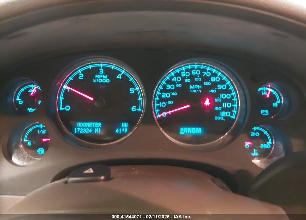 2011 CHEVROLET TAHOE VIN: 1GNSKCE05BR217546