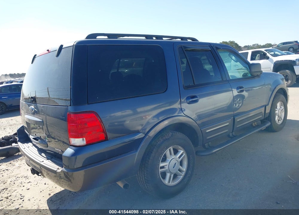 2005 FORD EXPEDITION XLT VIN: 1FMFU155X5LB02660