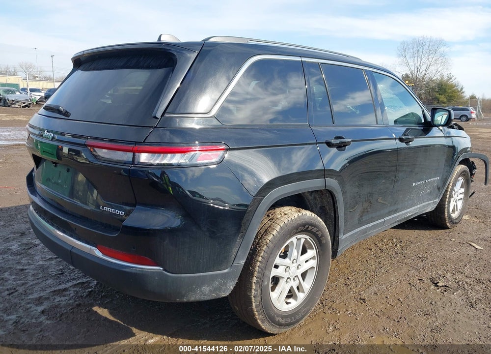 2024 JEEP GRAND CHEROKEE LAREDO 4X4 VIN: 1C4RJHAG5RC696722