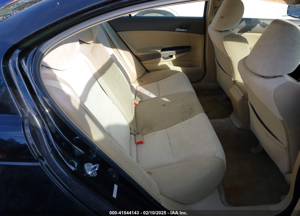 2009 HONDA ACCORD 2.4 LX VIN: 1HGCP26329A053149