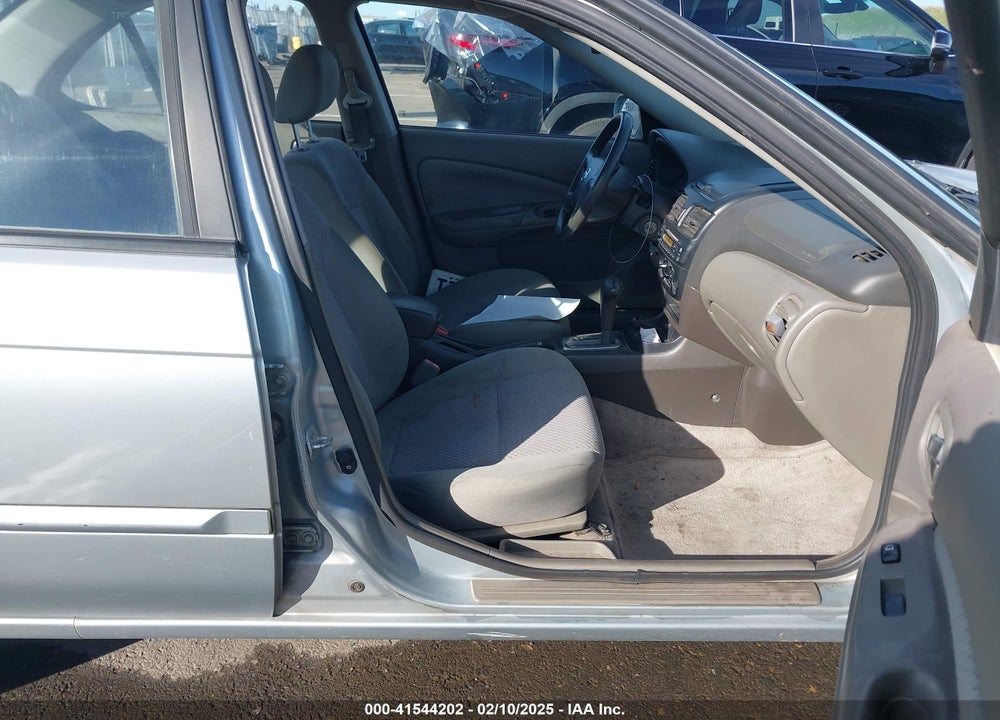 2004 NISSAN SENTRA 1.8S VIN: 3N1CB51D04L828390