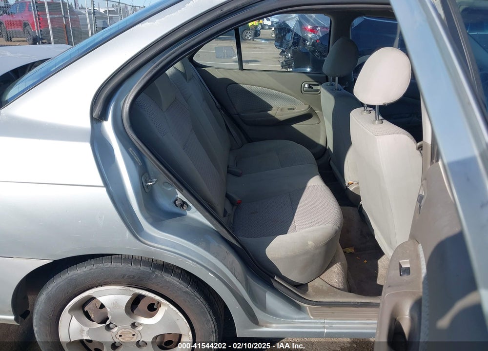 2004 NISSAN SENTRA 1.8S VIN: 3N1CB51D04L828390