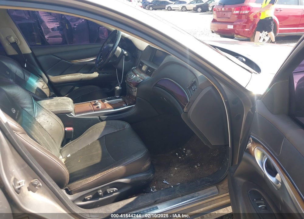 2011 INFINITI M37X VIN: JN1BY1AR2BM374001