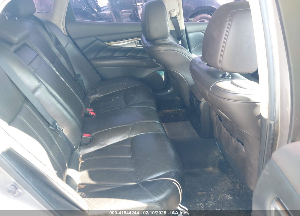 2011 INFINITI M37X VIN: JN1BY1AR2BM374001