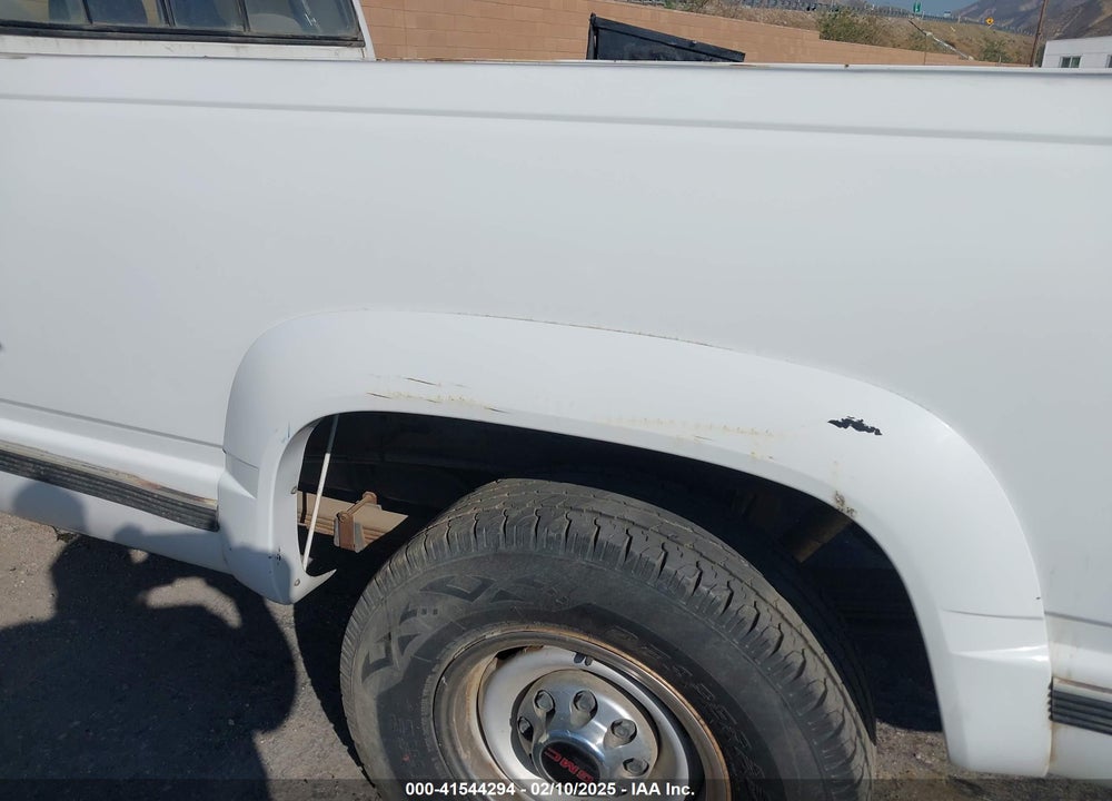 1997 GMC SIERRA 2500 HD SL VIN: 1GTGC29F0VE530973