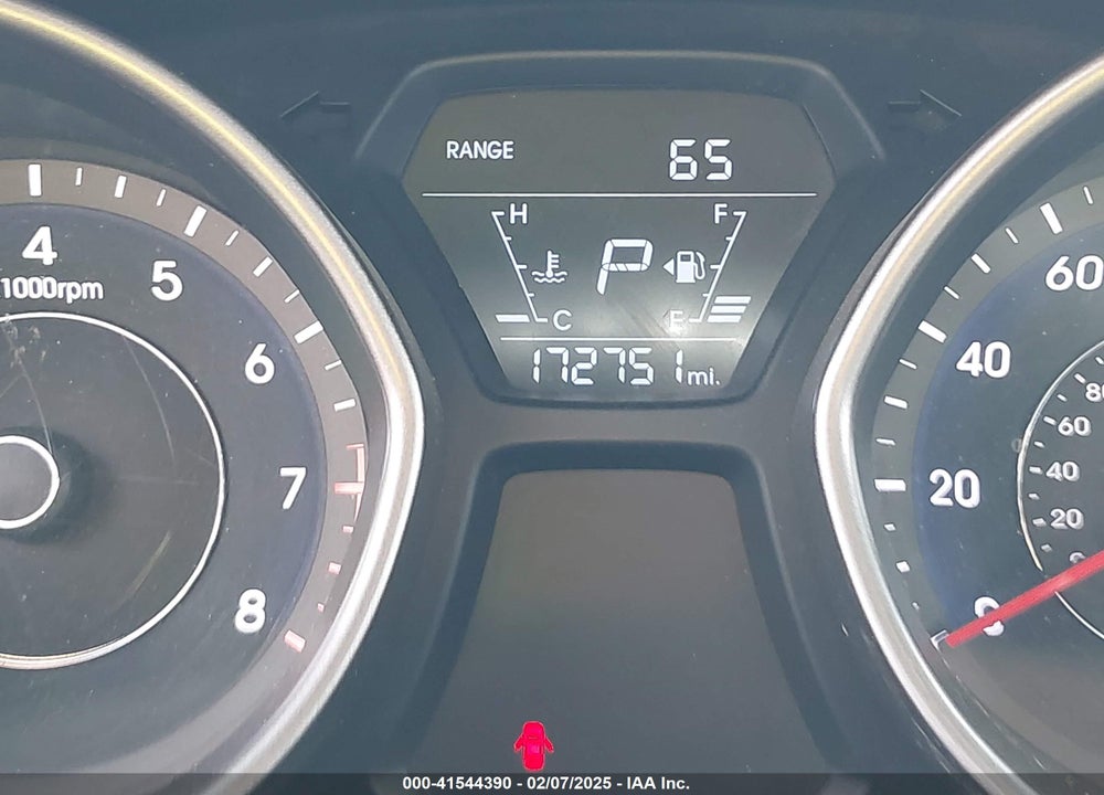 2016 HYUNDAI ELANTRA VIN: 5NPDH4AE8GH698947