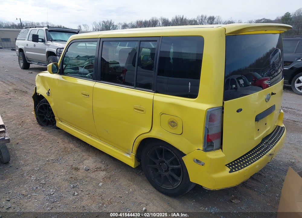 2005 SCION XB VIN: JTLKT324954015926