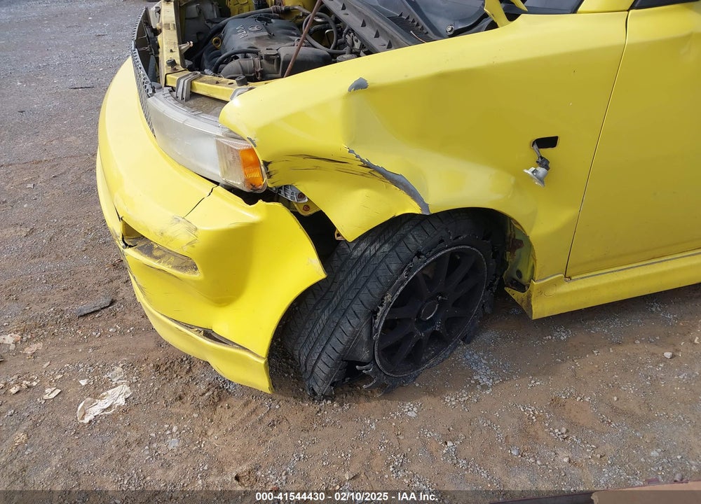 2005 SCION XB VIN: JTLKT324954015926