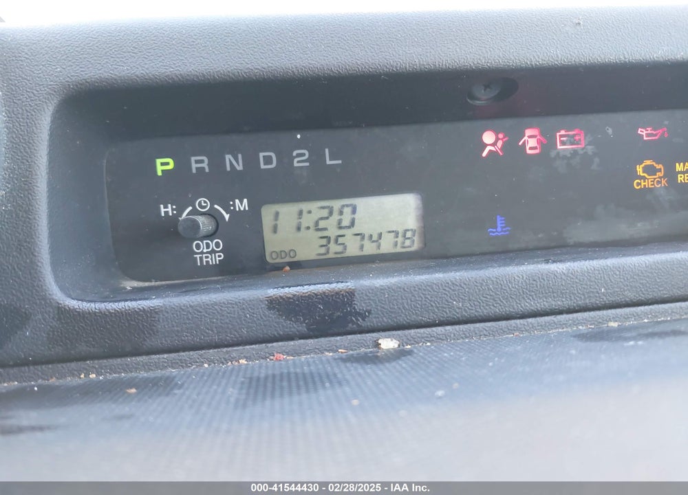 2005 SCION XB VIN: JTLKT324954015926
