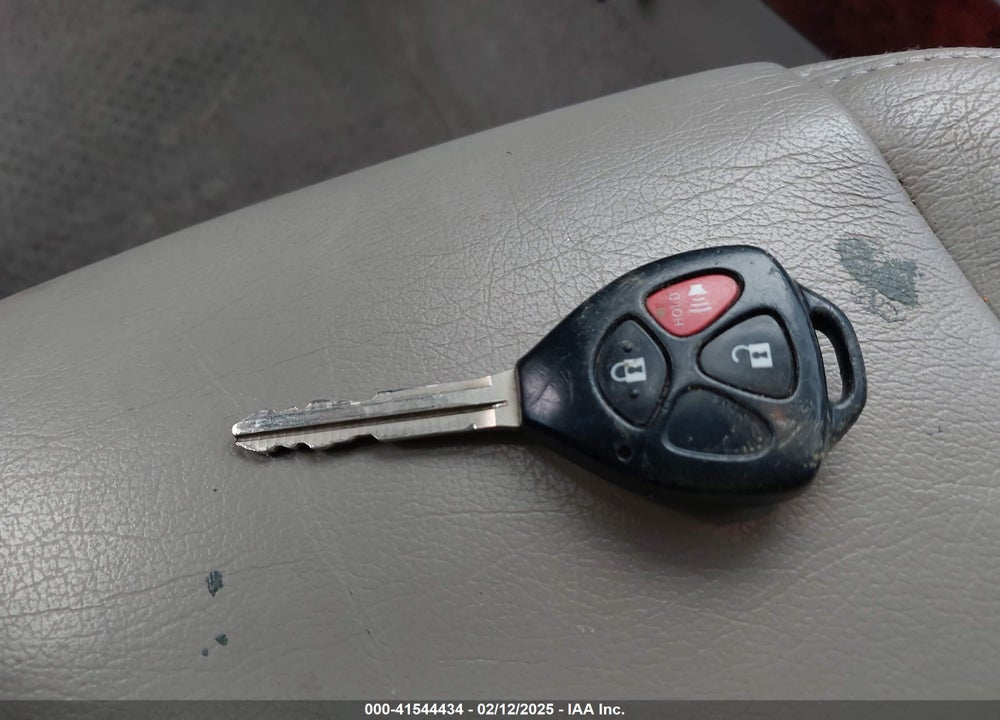 2008 TOYOTA RAV4 VIN: JTMZD31V885098426