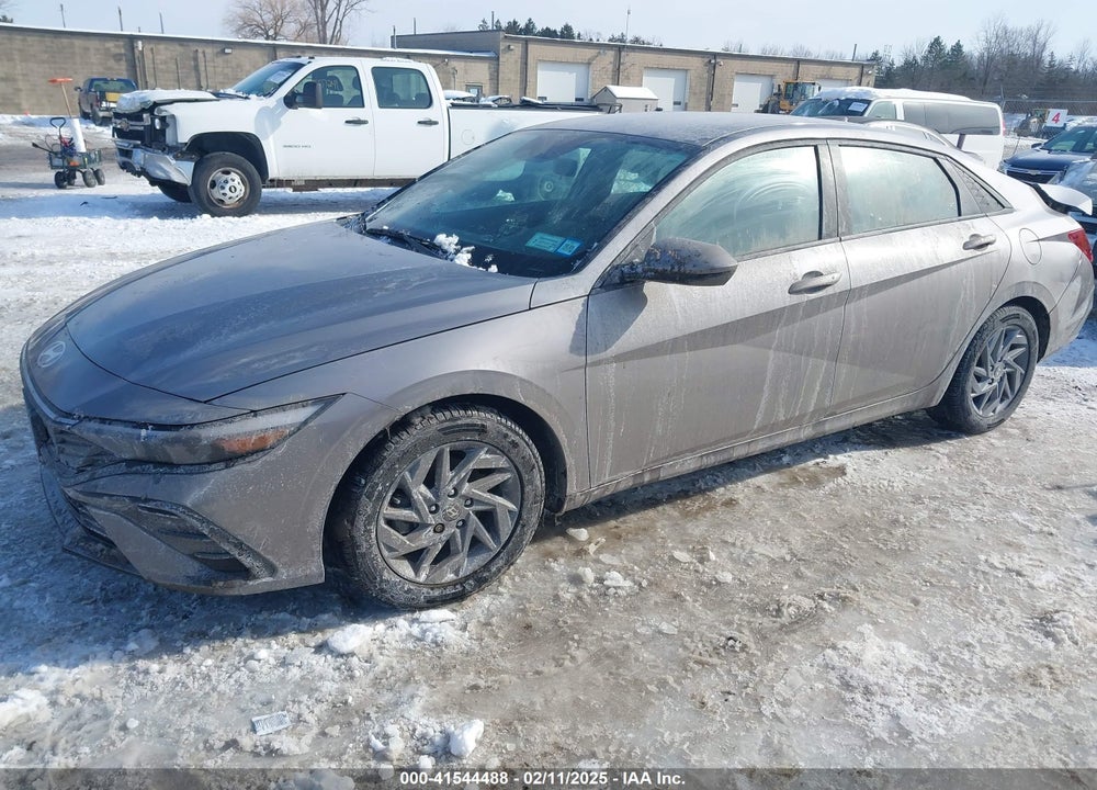 2024 HYUNDAI ELANTRA SEL VIN: KMHLM4DG0RU638198
