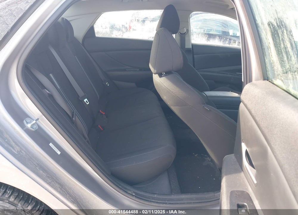2024 HYUNDAI ELANTRA SEL VIN: KMHLM4DG0RU638198