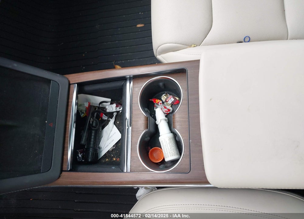 2022 TESLA MODEL X VIN: 7SAXCDE55NF360393