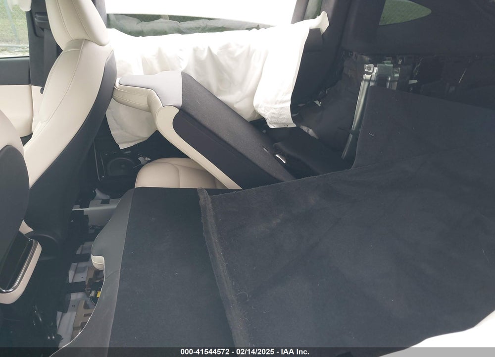 2022 TESLA MODEL X VIN: 7SAXCDE55NF360393