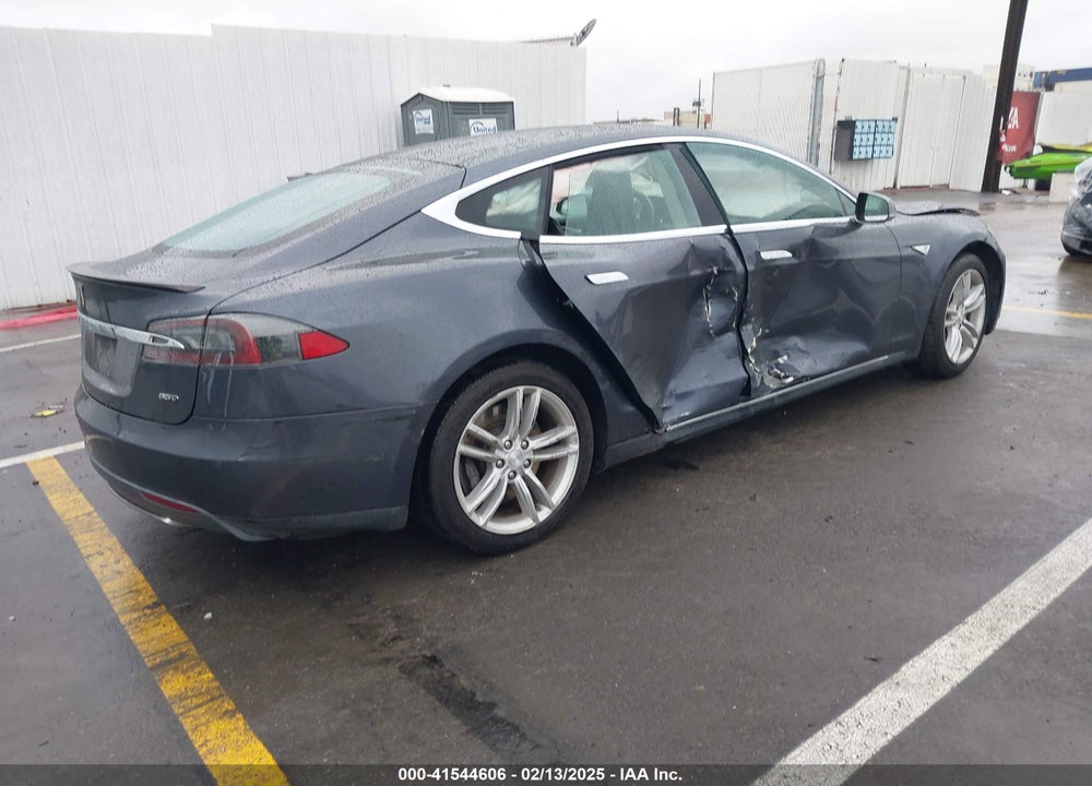 2016 TESLA MODEL S VIN: 5YJSA1E26GF120371