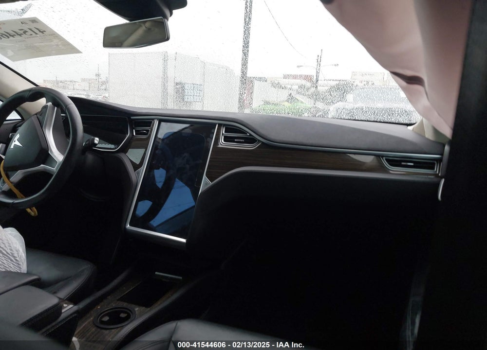 2016 TESLA MODEL S VIN: 5YJSA1E26GF120371