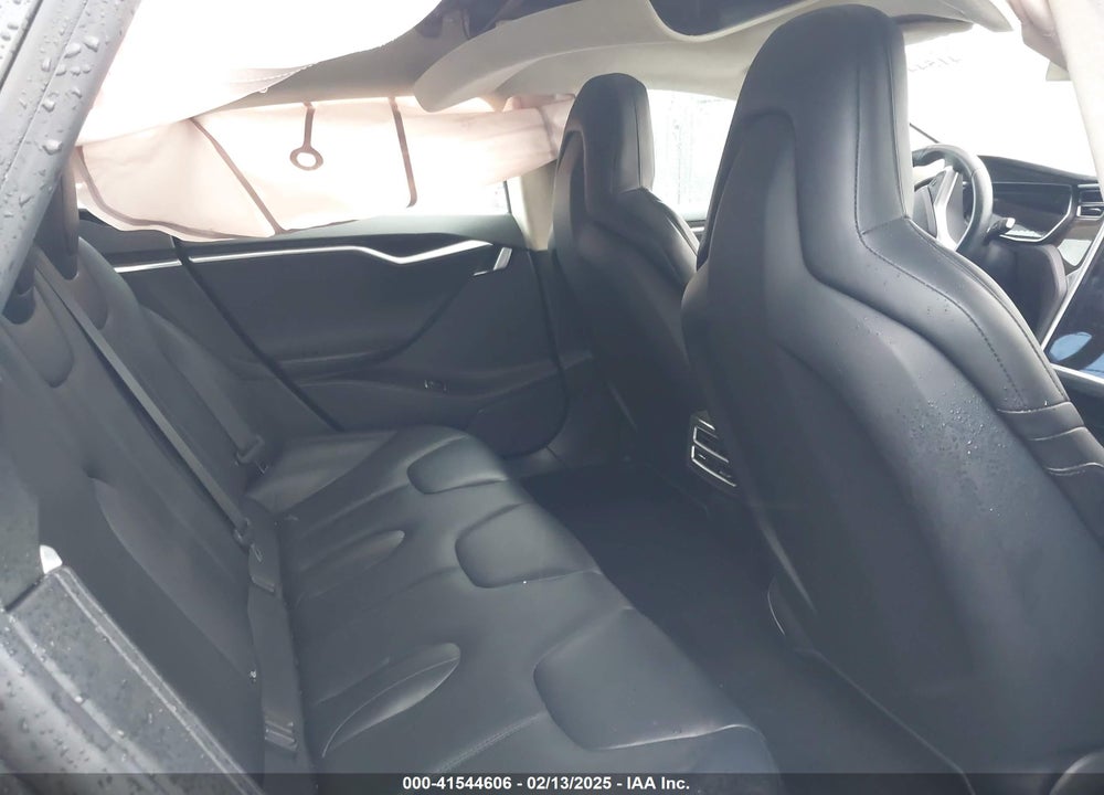 2016 TESLA MODEL S VIN: 5YJSA1E26GF120371