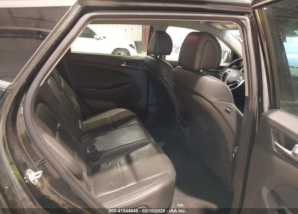 2016 HYUNDAI TUCSON VIN: KM8J3CA28GU205030